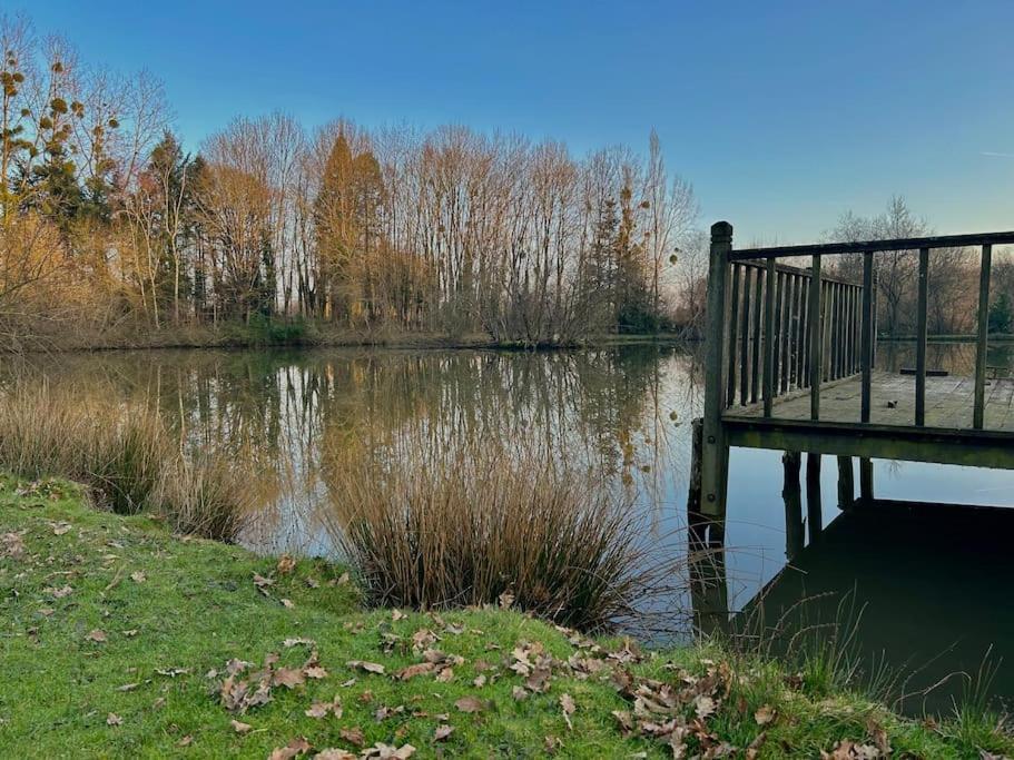 Maison Paisible Avec Lac Prive Secondigny Ngoại thất bức ảnh