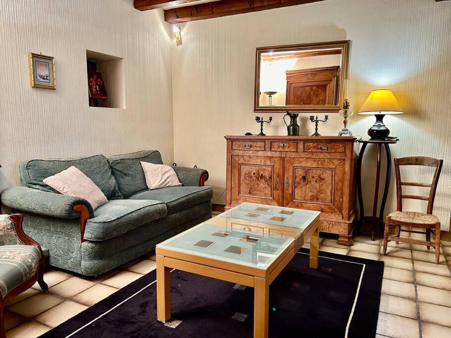 Maison Paisible Avec Lac Prive Secondigny Ngoại thất bức ảnh
